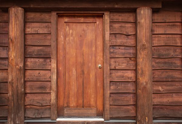 Log Cabin Siding Installation Service