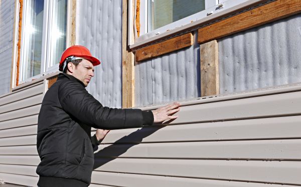 Cost of Vinyl Cladding Repair in Cary